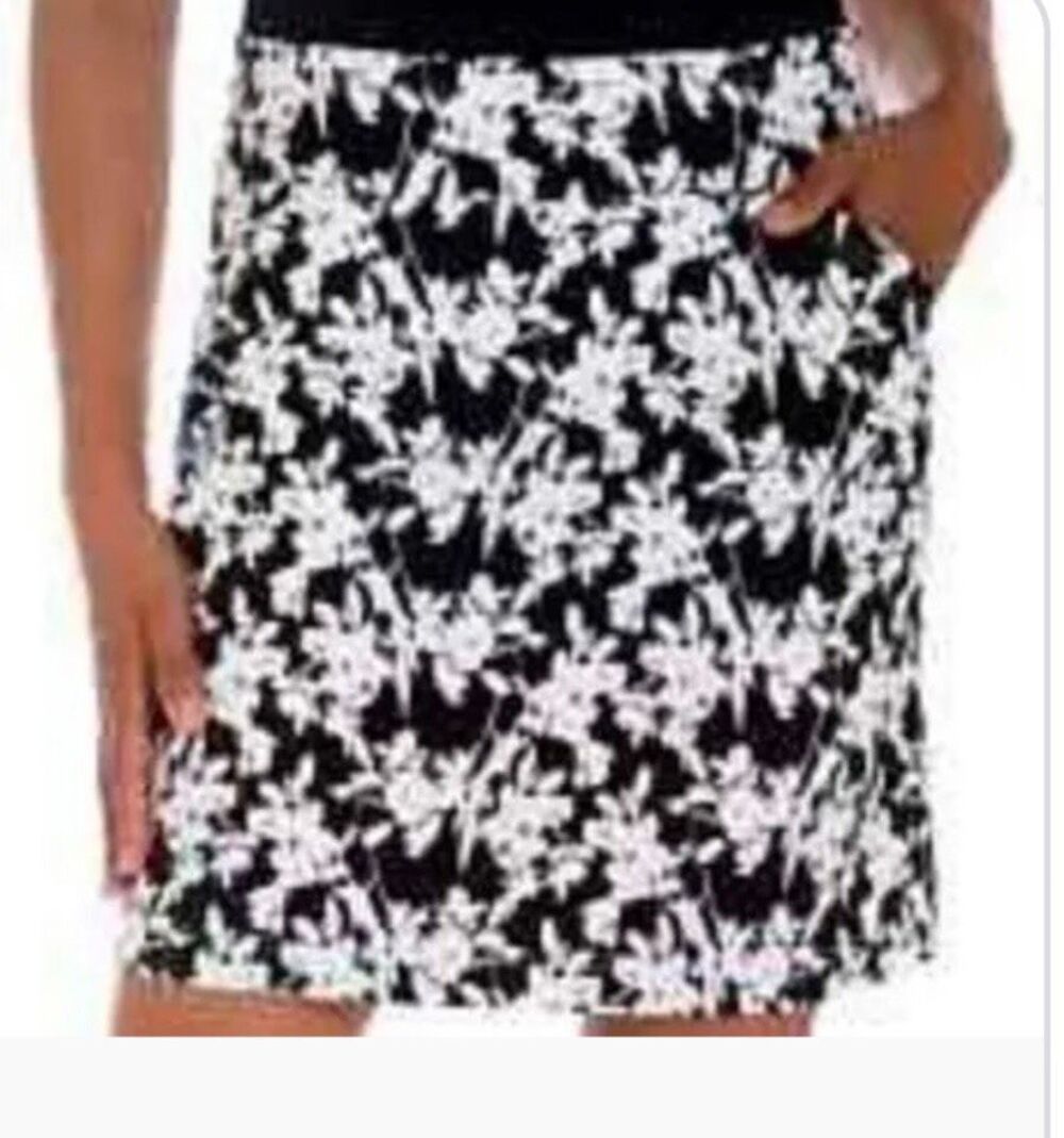 Floral skort Mario Serrani black and white floral skort XS
